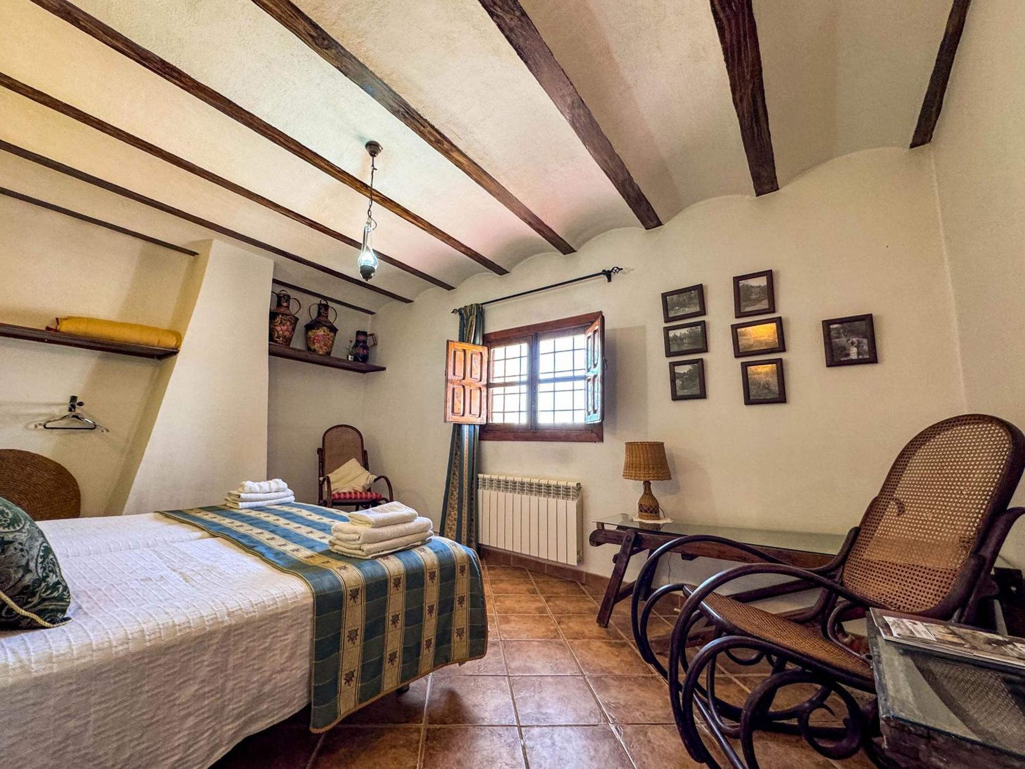 Gasthaus Cortijo Rural Bacares Freila Exterior foto